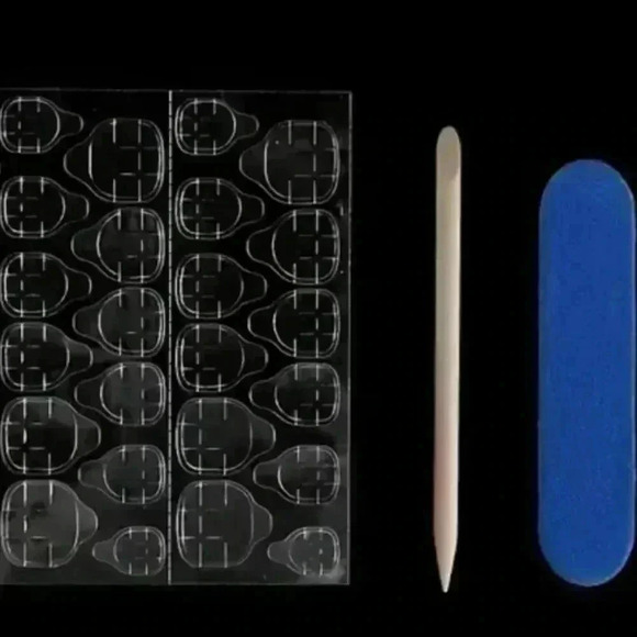 #32 24pcs Glossy Long Stiletto Press-On Nails - Wine Red Gradient with Stripe - Picture 8 of 10